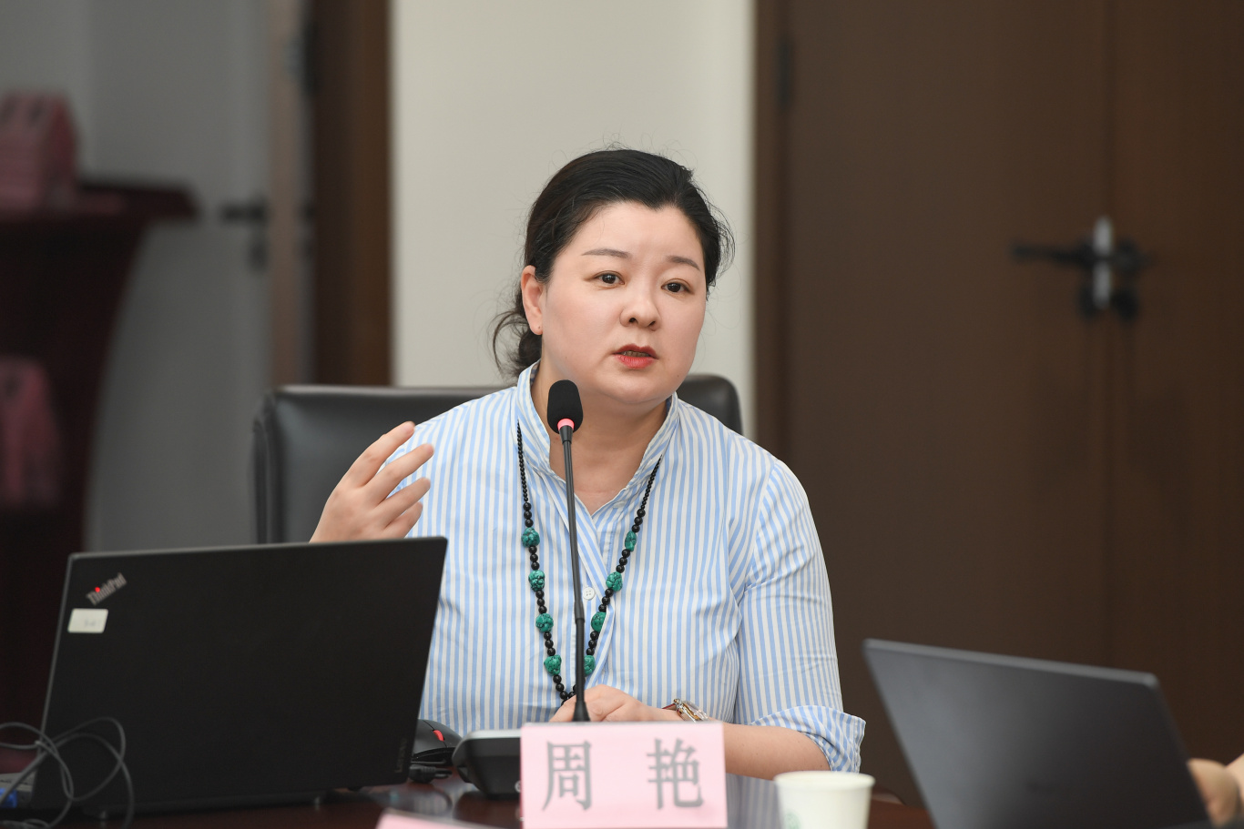 武漢理工大學(xué)藝術(shù)與設(shè)計學(xué)院副院長、教授  周艷.jpg