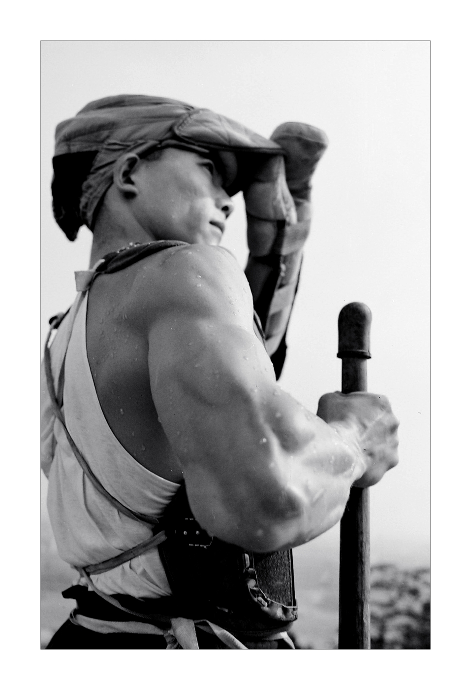 002《優(yōu)勝者》 1982年獲中國(guó)人民解放軍全軍影展金牌獎(jiǎng)