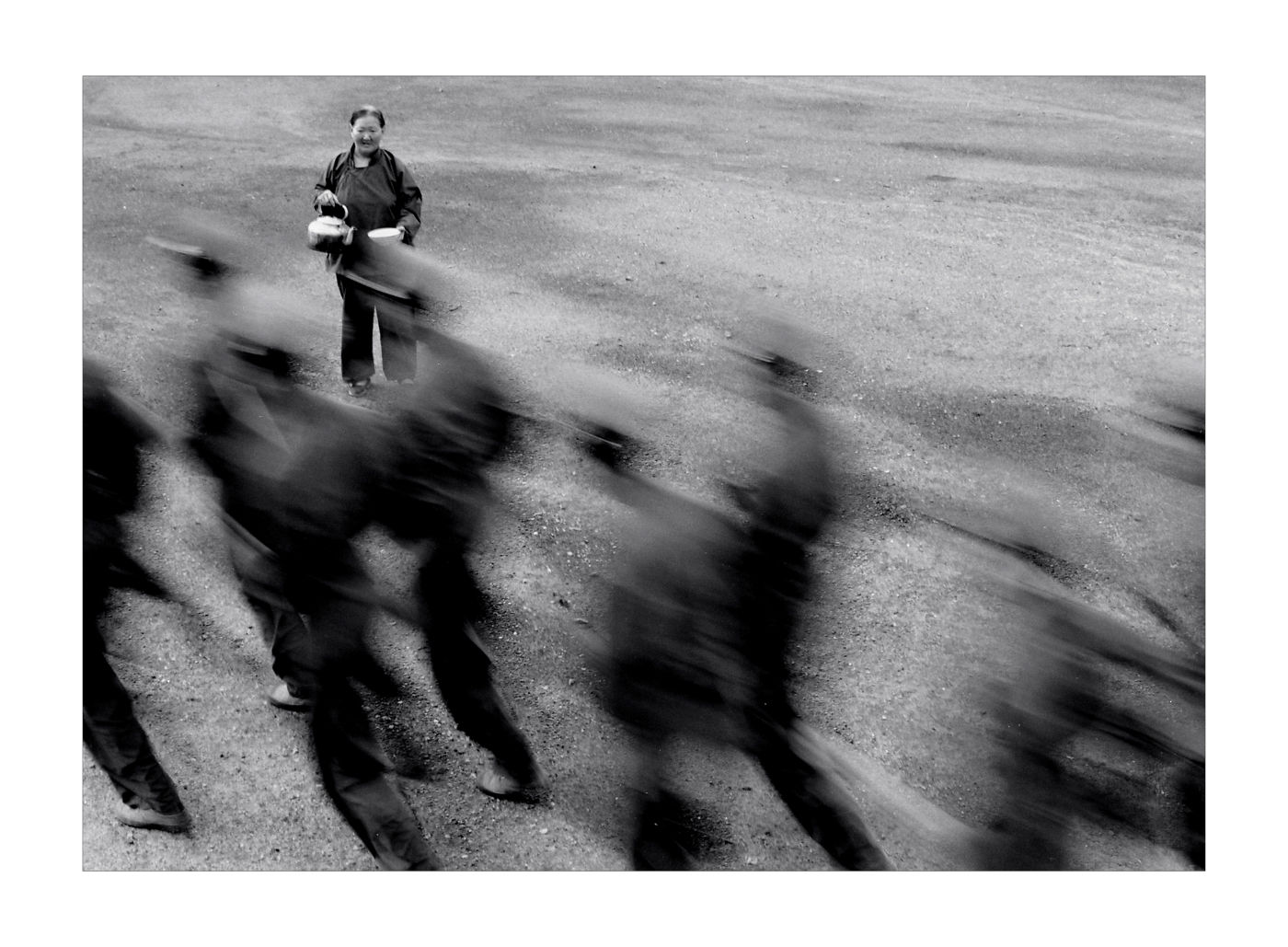 003《急行軍》1987獲全國(guó)攝影大賽銅牌獎(jiǎng)