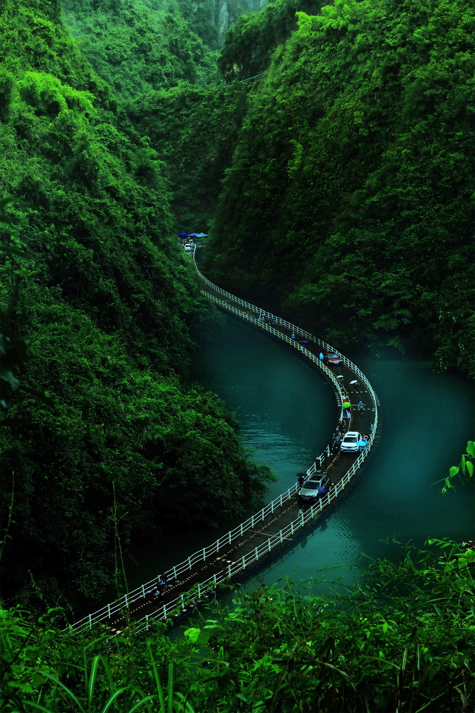 冷正剛《不是天路勝似天路》